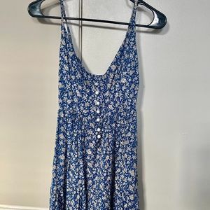 Blue Ditsy Floral Dress (Zaful), will Bundle with another $10 item 2/$15!